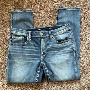 BKE Mason Blue Relaxed Jeans with Vintage-Inspired Wash